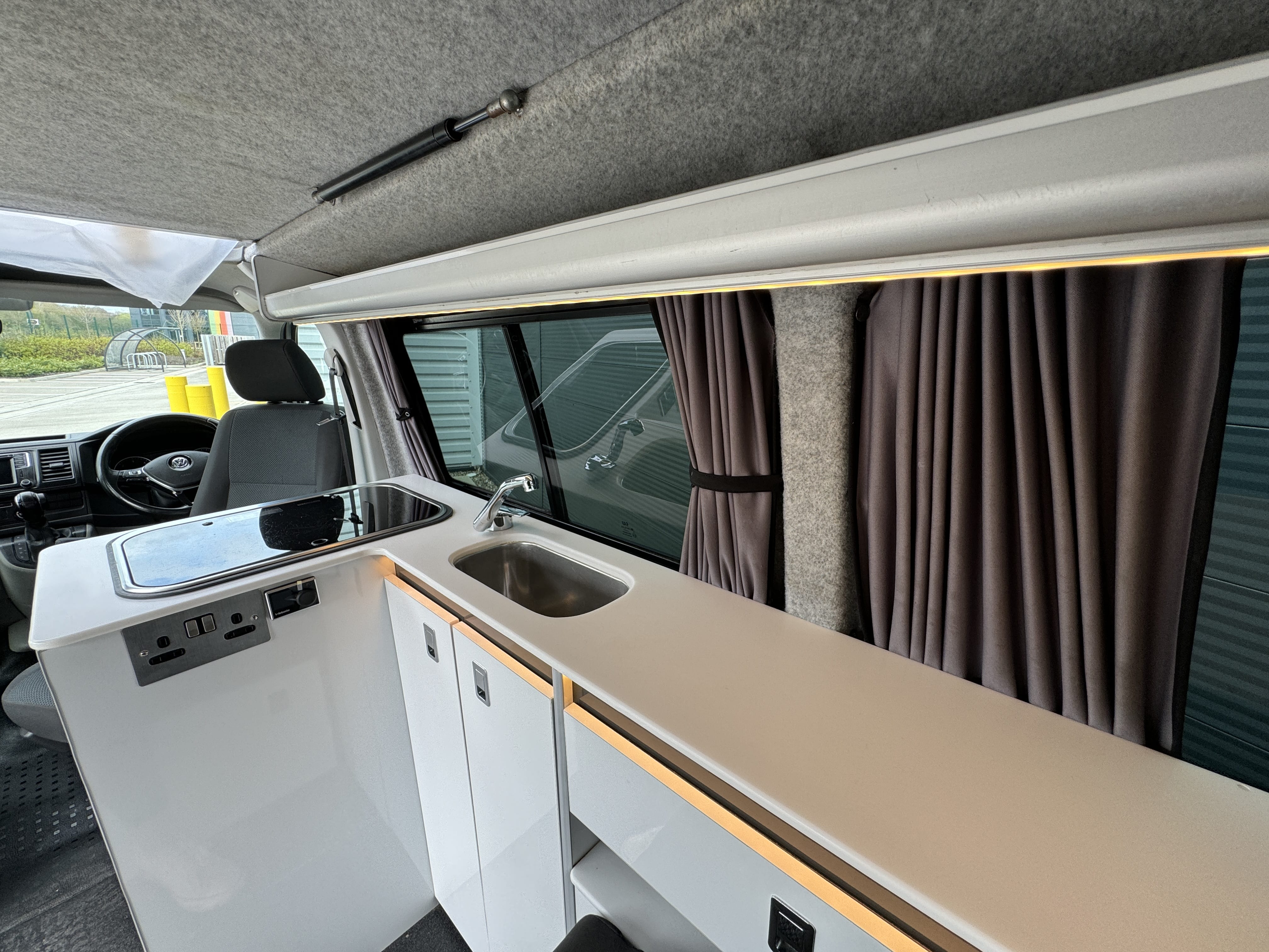 VW T6 Campervan 2.0 TDI T28 BlueMotion Tech Highline Panel Van 5dr Diesel DSG FWD SWB Euro 6 (150 ps)