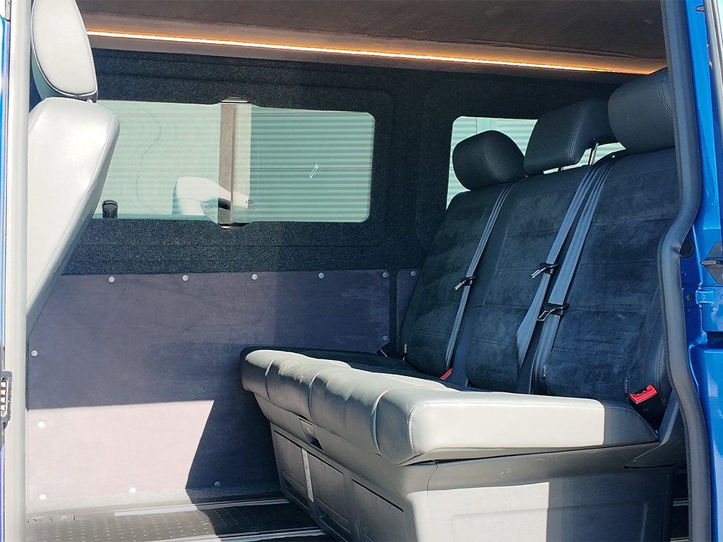 Volkswagen Transporter 2.0 TDI T30 Highline Panel Van 5dr Diesel DSG FWD SWB Euro 6 (s/s) (150 ps)