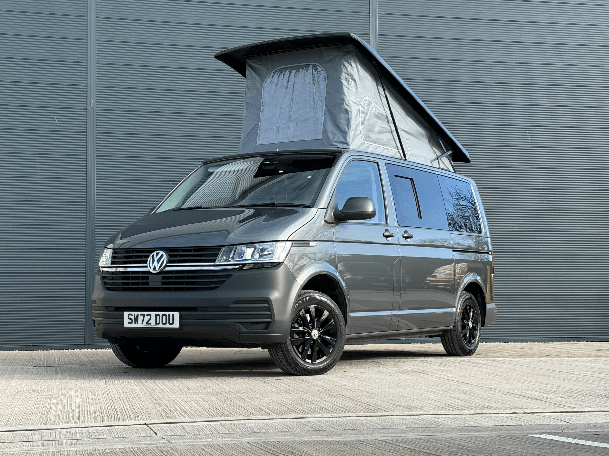 VW Transporter Day Van