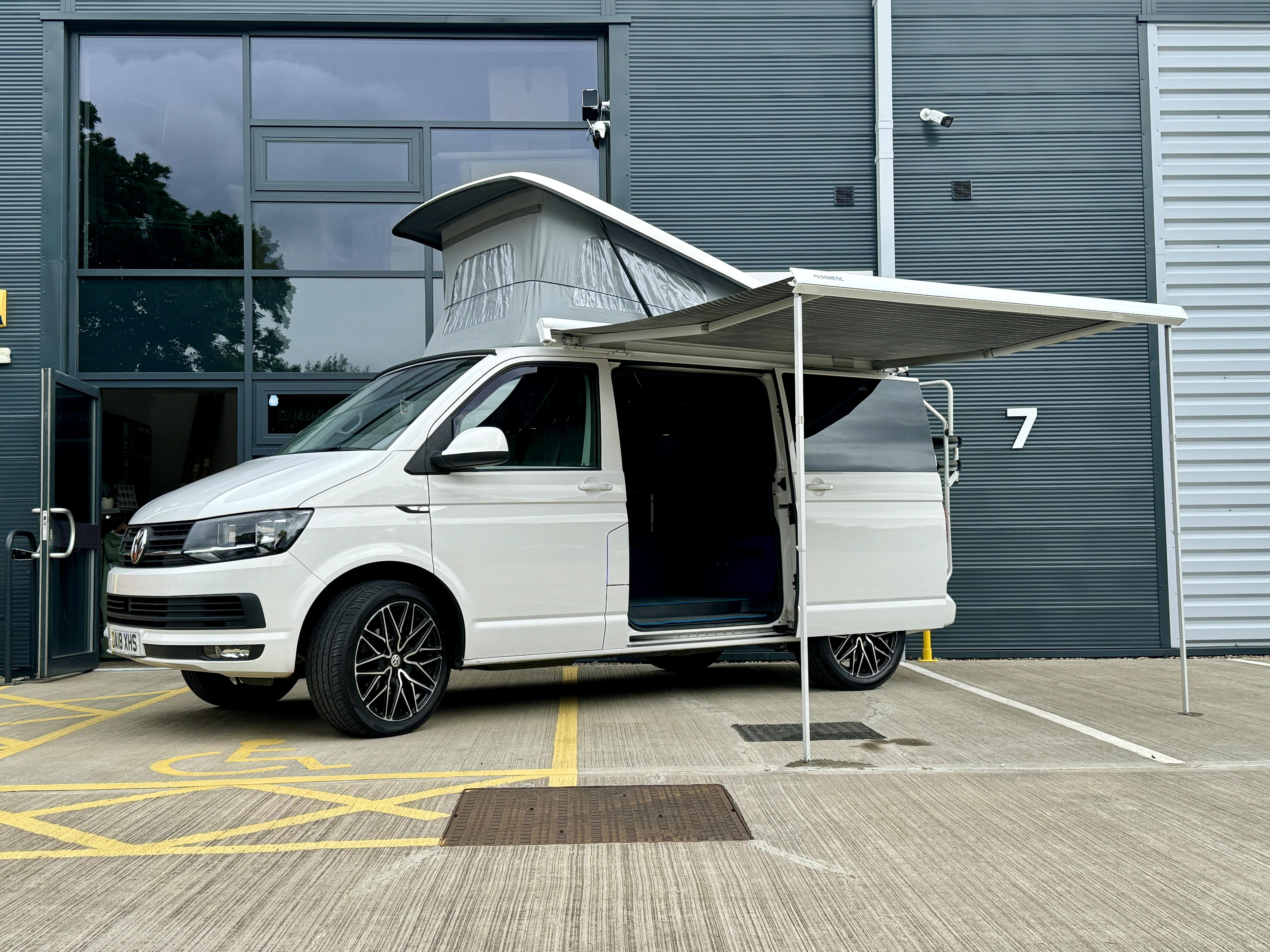 2.0 TDI T28 BlueMotion Tech Highline Campervan 5dr Diesel Manual SWB Euro 6 (102 ps)