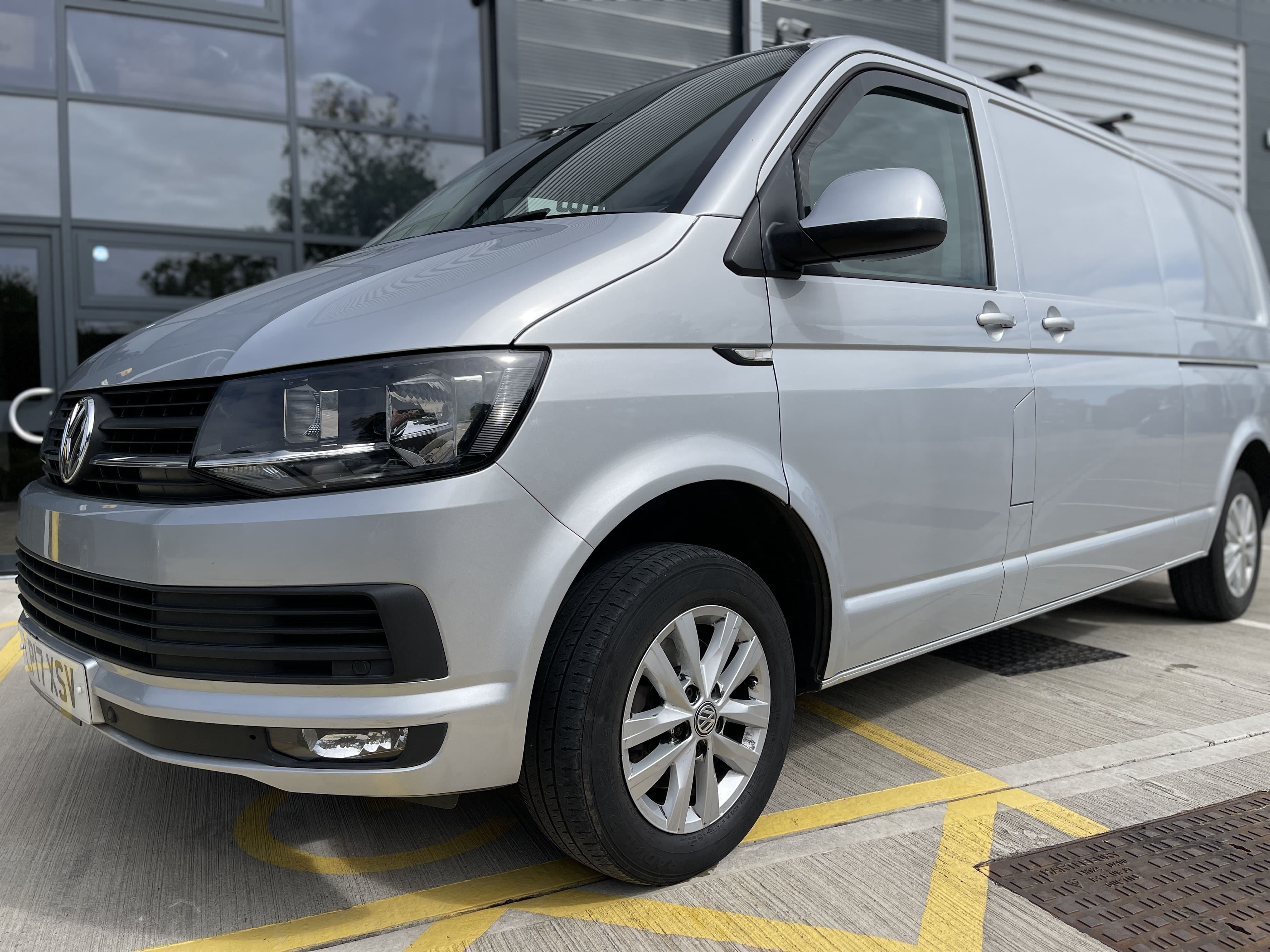 Volkswagen Transporter | 2.0 TDI T30 BlueMotion Tech Highline Panel Van 5dr Diesel Manual FWD LWB Euro 6 (s/s) (102 ps)