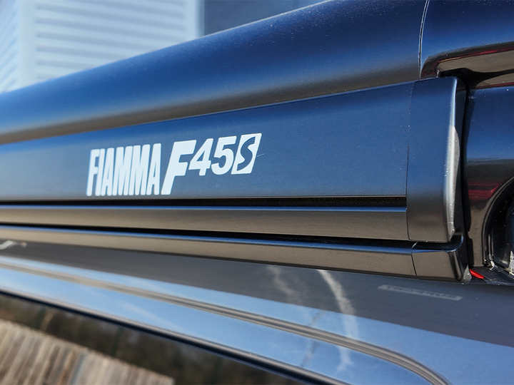 Volkswagen Transporter Sportline Black Edition Campervan