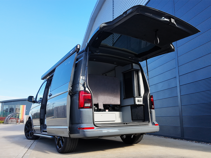 Volkswagen Transporter Sportline Black Edition Campervan