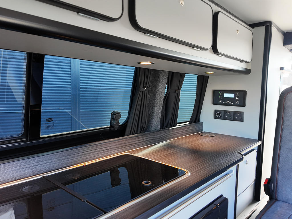 Volkswagen Transporter Sportline Black Edition Campervan