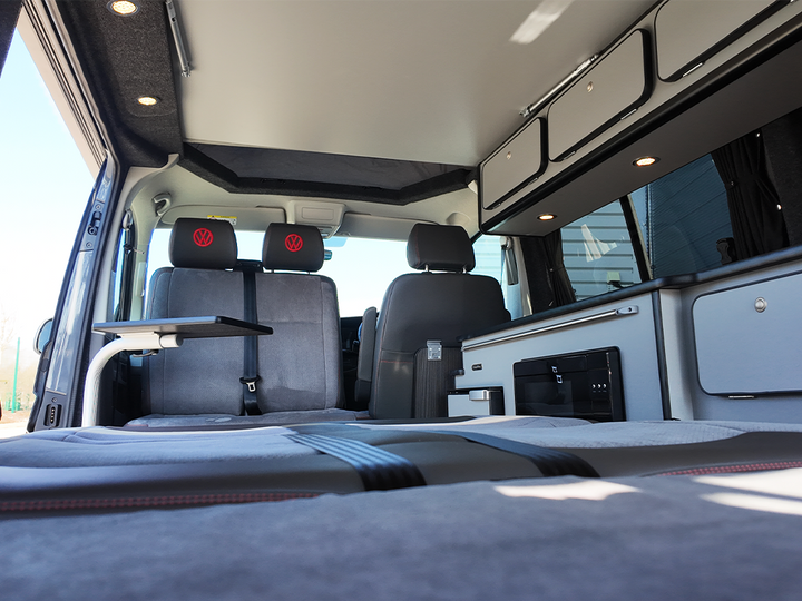 Volkswagen Transporter Sportline Black Edition Campervan