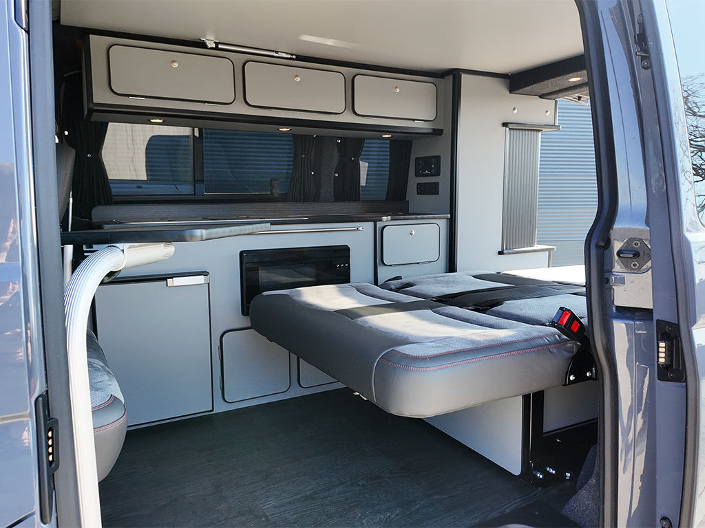 Volkswagen Transporter Sportline Black Edition Campervan