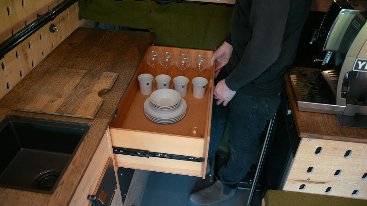 MAN TGE 4x4 Campervan (Cargo Clips Modular Conversion)