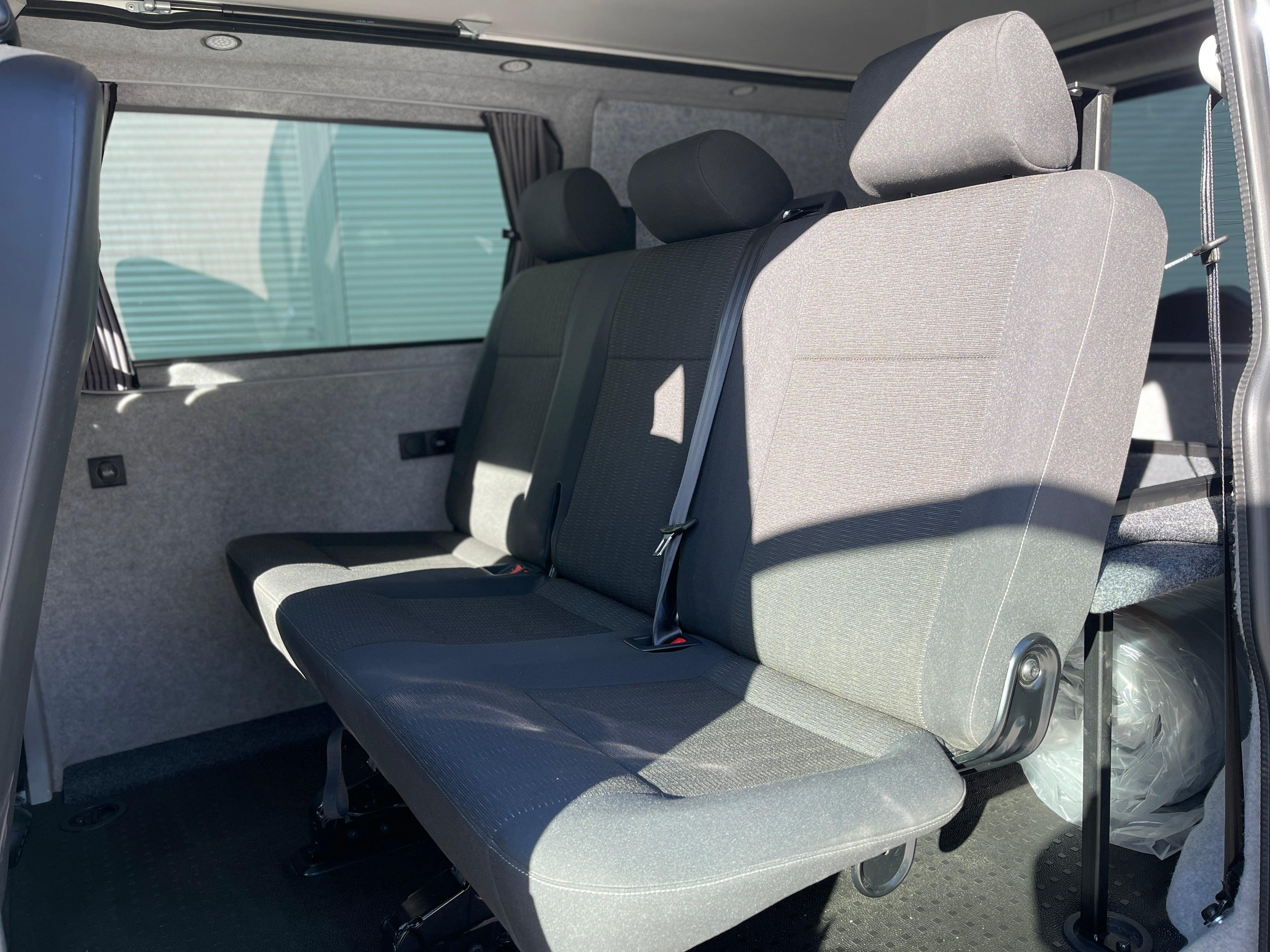 Volkswagen Transporter 2.0TDI (150ps) Kombi - Wildworx - Volkswagen Transporter 2.0TDI (150ps) Kombi