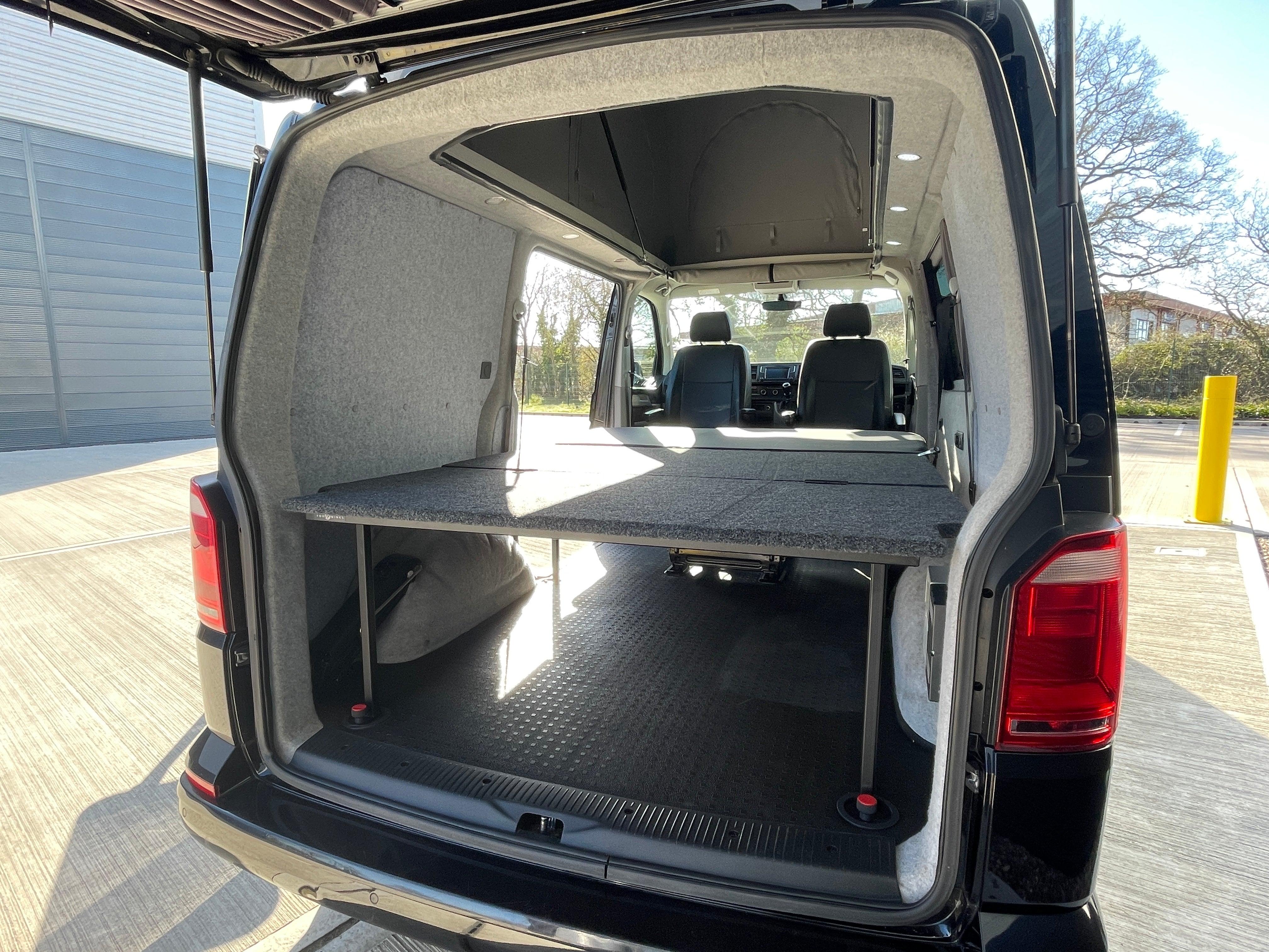 Volkswagen Transporter 2.0TDI (150ps) Kombi - Wildworx - Volkswagen Transporter 2.0TDI (150ps) Kombi