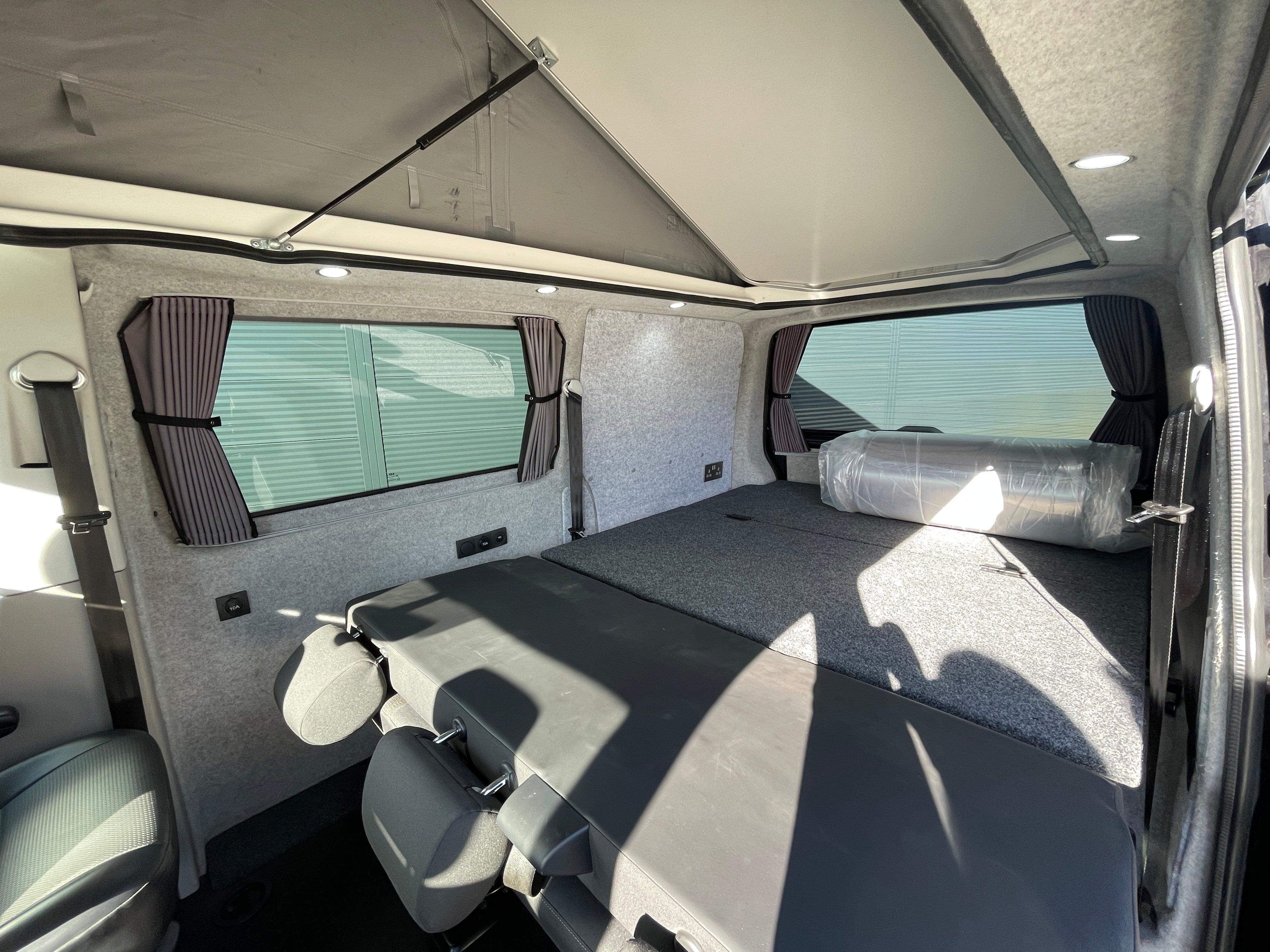 Volkswagen Transporter 2.0TDI (150ps) Kombi - Wildworx - Volkswagen Transporter 2.0TDI (150ps) Kombi