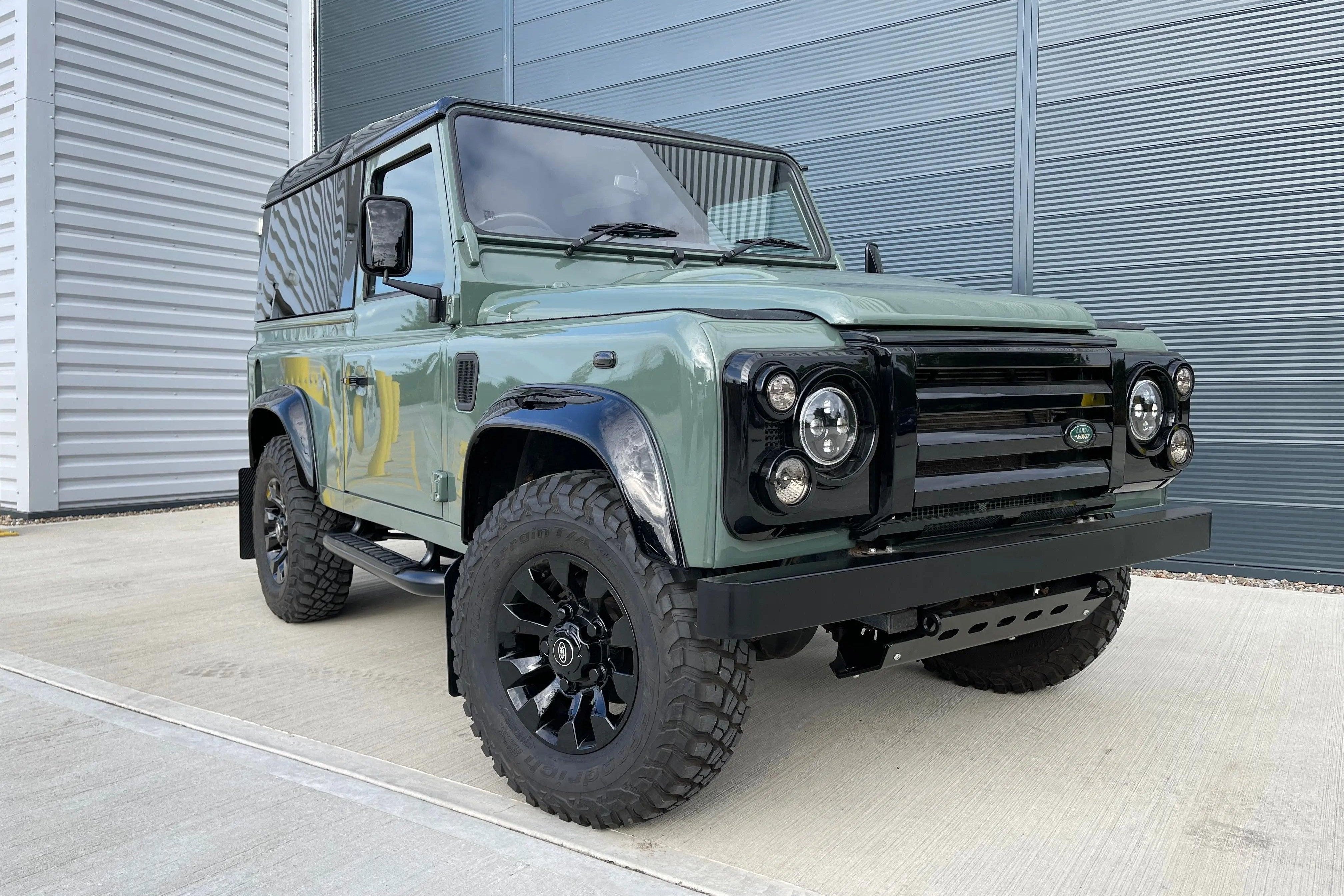 Land Rover Defender 90 | OE65PVA SUV (2006 - 2016) 2.2 TDCi Hard Top 3dr Diesel Manual 4WD SWB Euro 5 (122 ps) Wildworx | Campervan Conversions, Sales & Accessories Wildworx | Campervan Conversions, Sales & Accessories