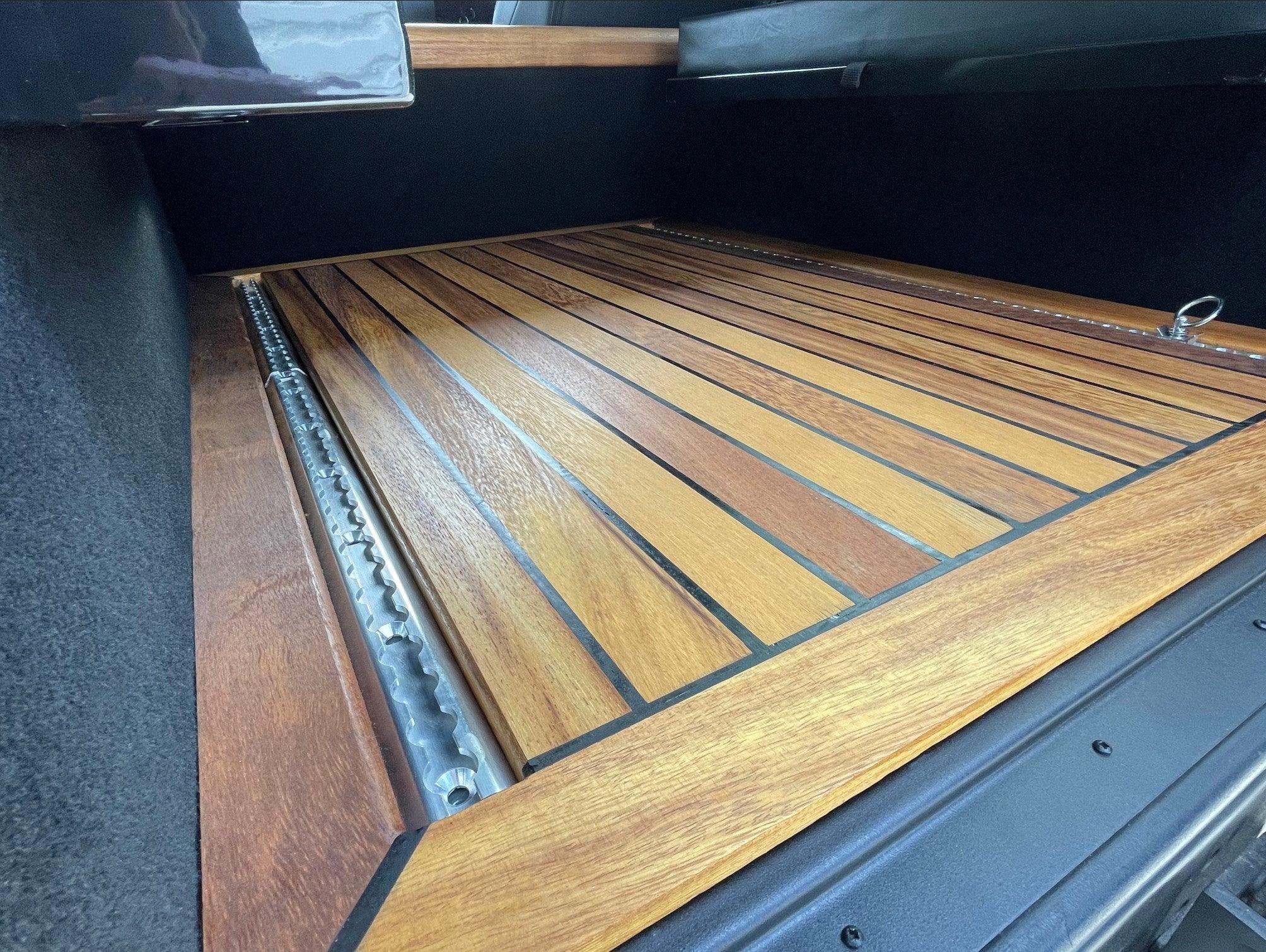 Land Rover Defender 90 | OE65PVA SUV (2006 - 2016) 2.2 TDCi Hard Top 3dr Diesel Manual 4WD SWB Euro 5 (122 ps) Wildworx | Campervan Conversions, Sales & Accessories Wildworx | Campervan Conversions, Sales & Accessories