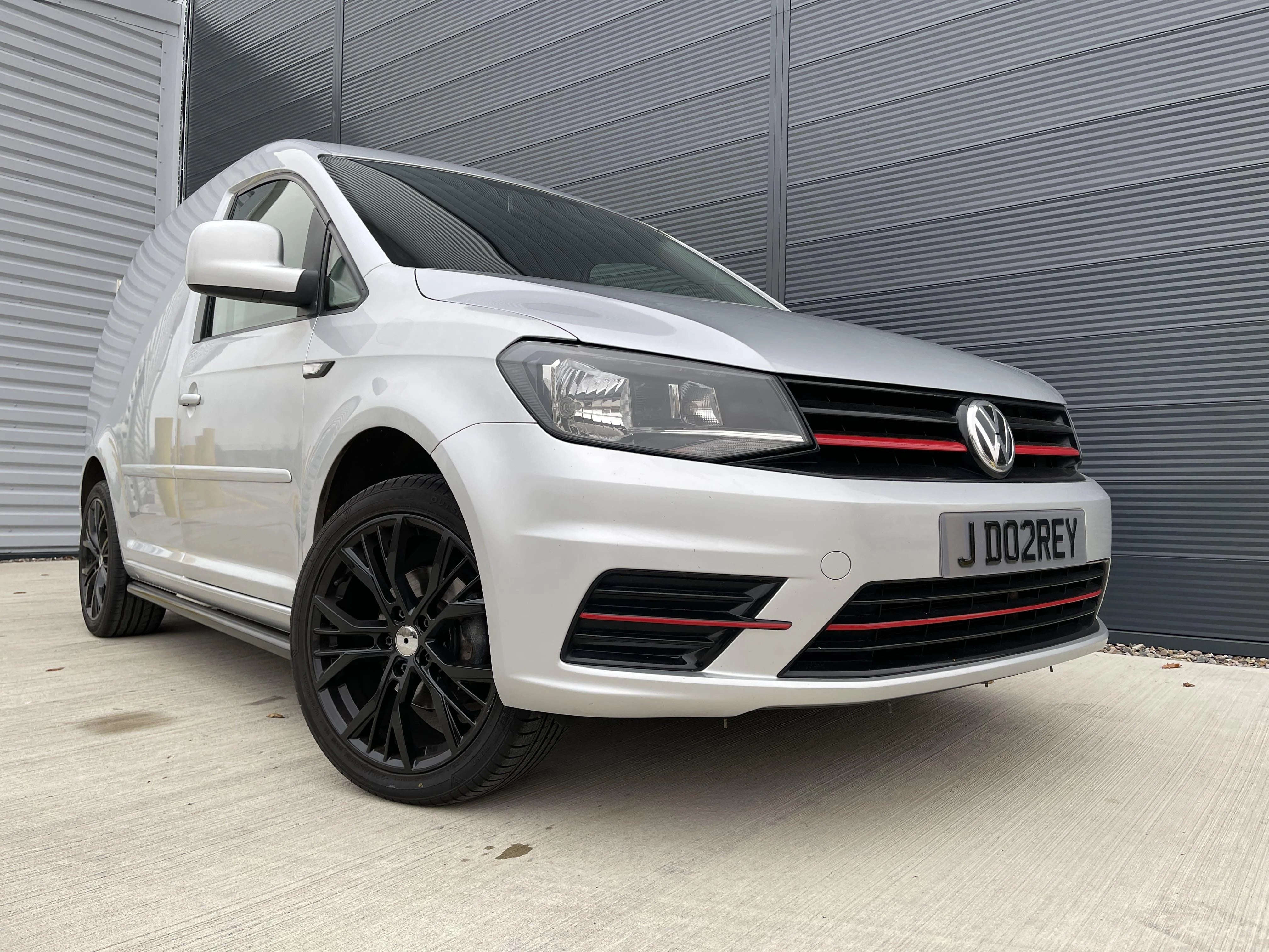 Volkswagen Caddy 2.0 TDI Trendline Manual (102 ps) - Wildworx | Campervan Conversions, Sales & Accessories -Volkswagen Caddy 2.0 TDI Trendline Manual (102 ps)