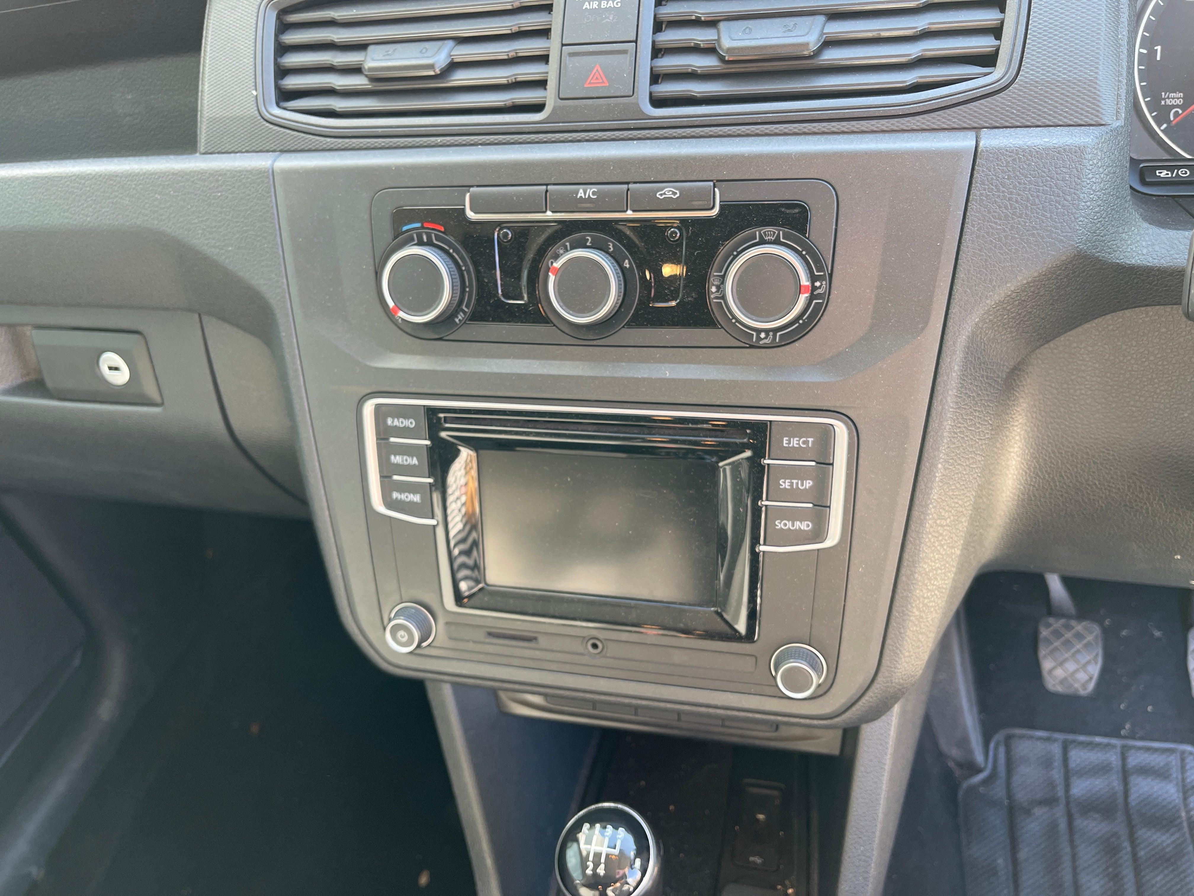 Volkswagen Caddy 2017 2.0 TDI BlueMotion Black Edition Euro 6 - Wildworx | Campervan Conversions, Sales & Accessories -Volkswagen Caddy 2017 2.0 TDI BlueMotion Black Edition Euro 6