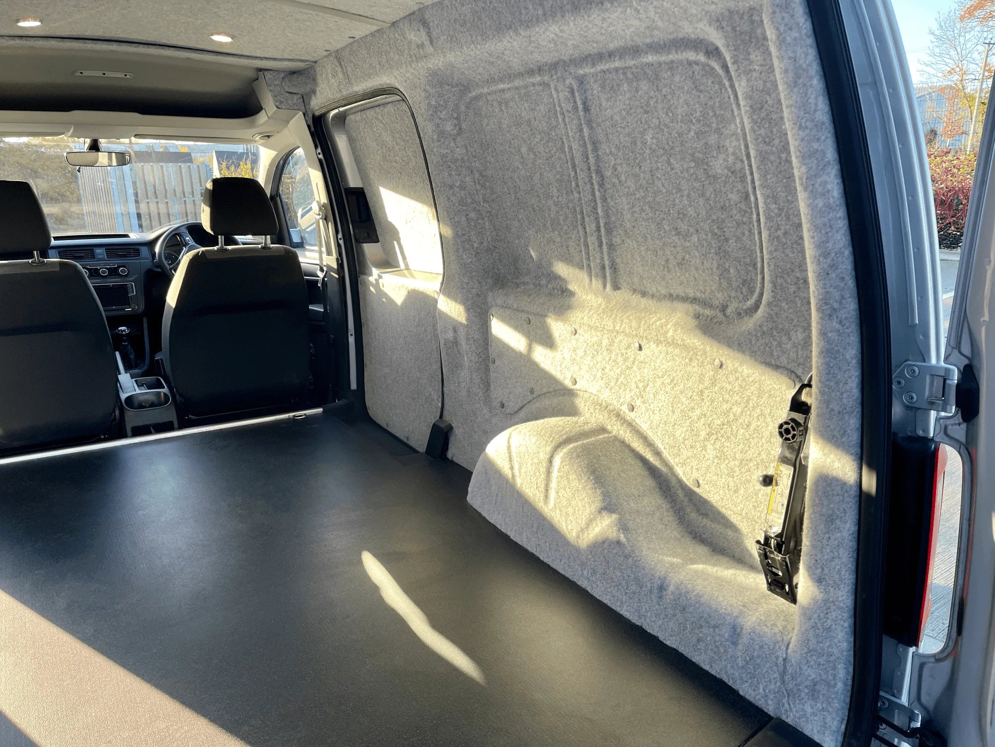 Volkswagen Caddy Maxi Highline Manual Euro 6 (102 ps) - Wildworx | Campervan Conversions, Sales & Accessories -Volkswagen Caddy Maxi Highline Manual Euro 6 (102 ps)