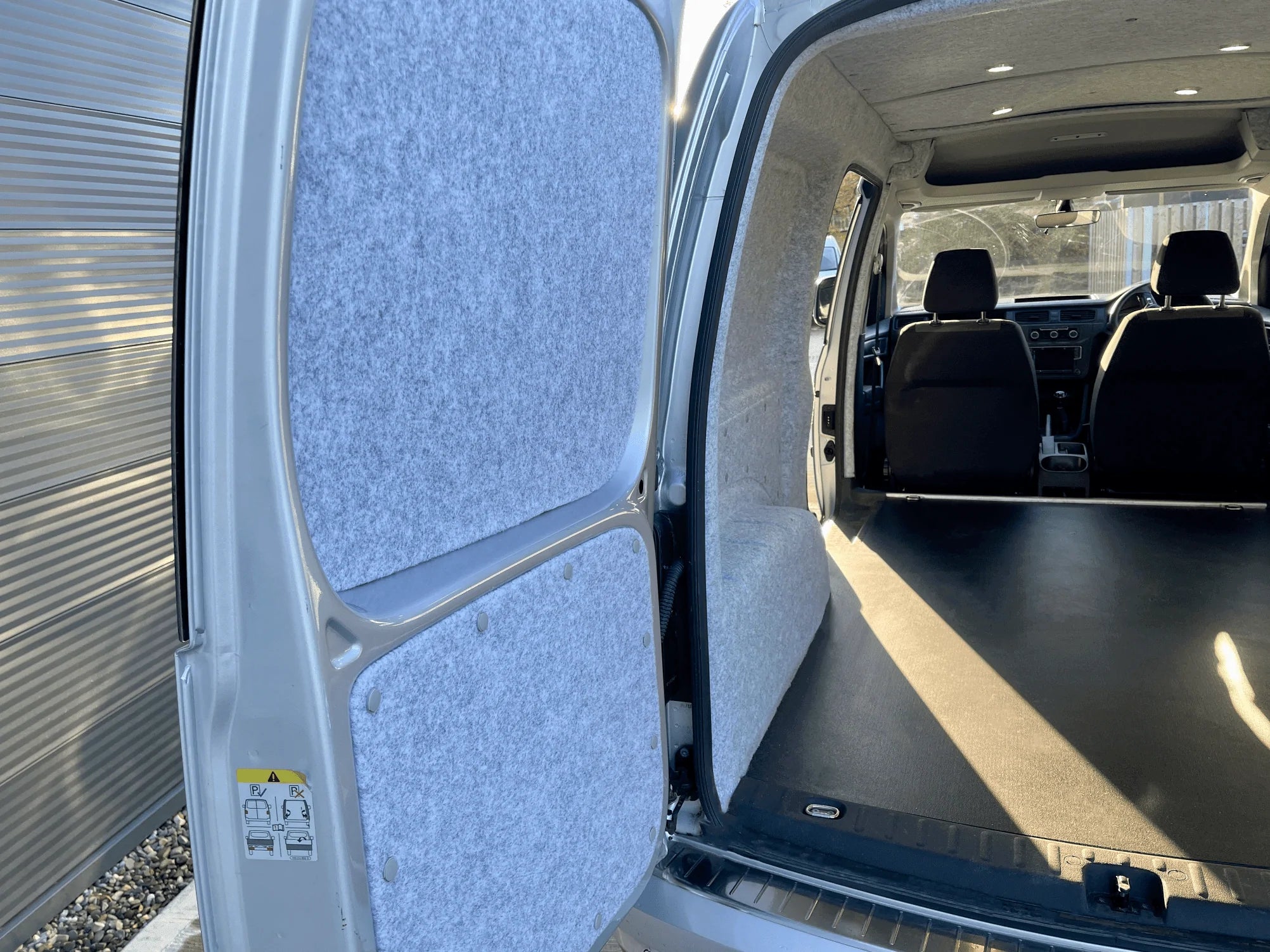 Volkswagen Caddy Maxi Highline Manual Euro 6 (102 ps) - Wildworx | Campervan Conversions, Sales & Accessories -Volkswagen Caddy Maxi Highline Manual Euro 6 (102 ps)