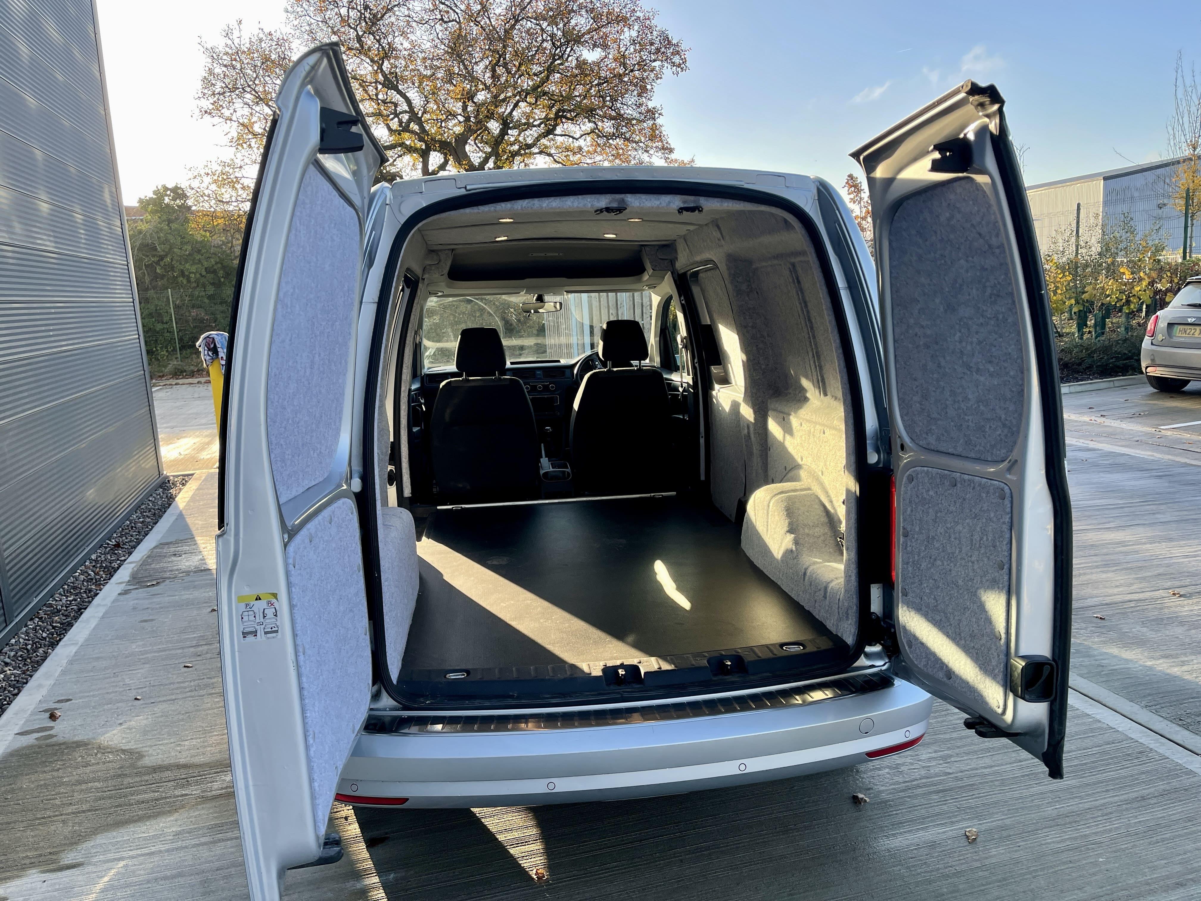 Volkswagen Caddy Maxi Highline Manual Euro 6 (102 ps) - Wildworx | Campervan Conversions, Sales & Accessories -Volkswagen Caddy Maxi Highline Manual Euro 6 (102 ps)