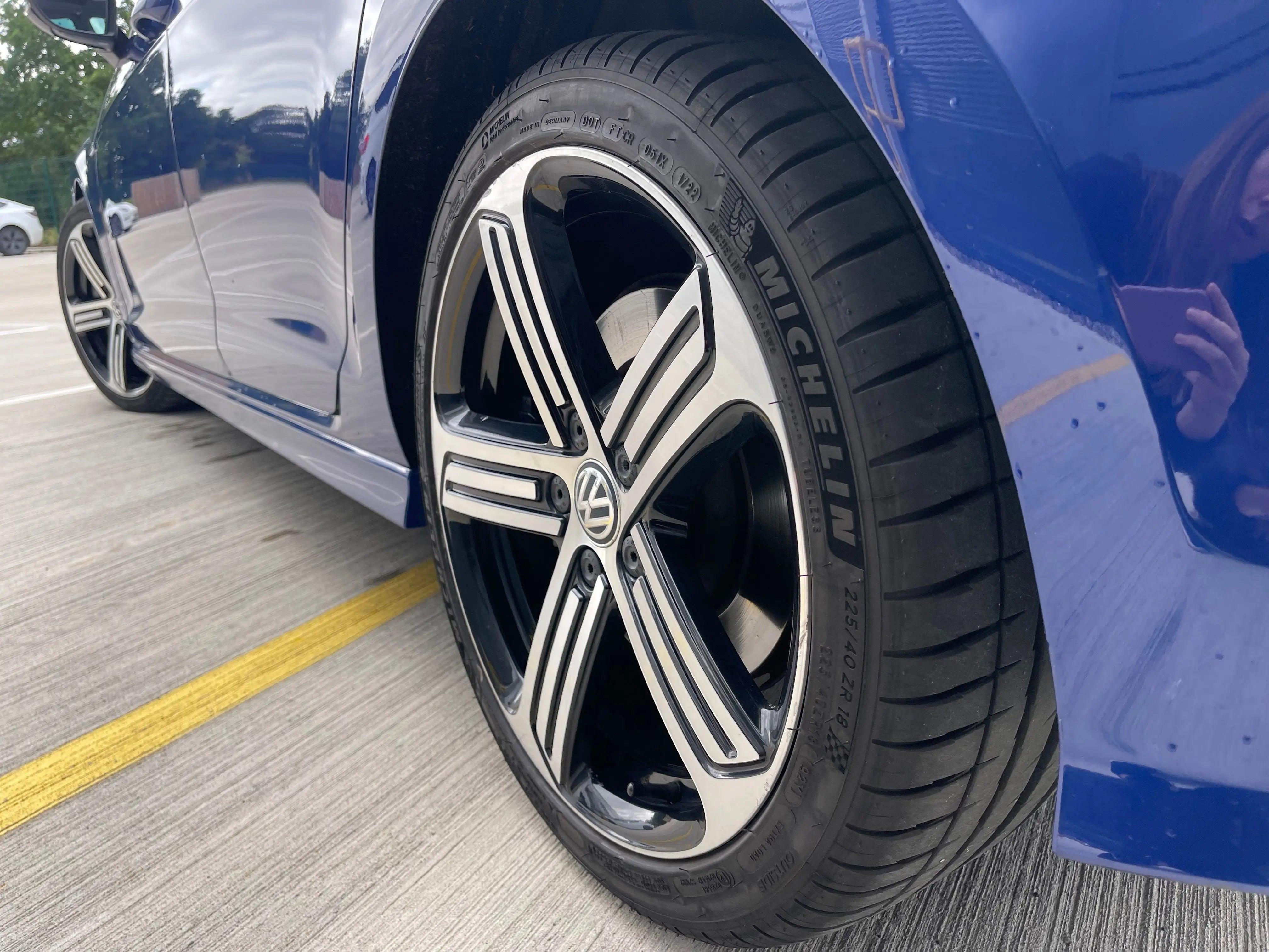 Volkswagen Golf 2.0 TSI R 5dr 4Motion Euro 6 (300 ps) Wildworx | Campervan Conversions, Sales & Accessories Wildworx | Campervan Conversions, Sales & Accessories