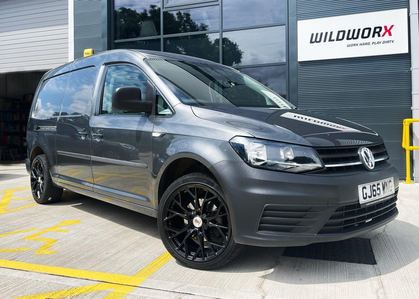 deep black vw caddy alloy