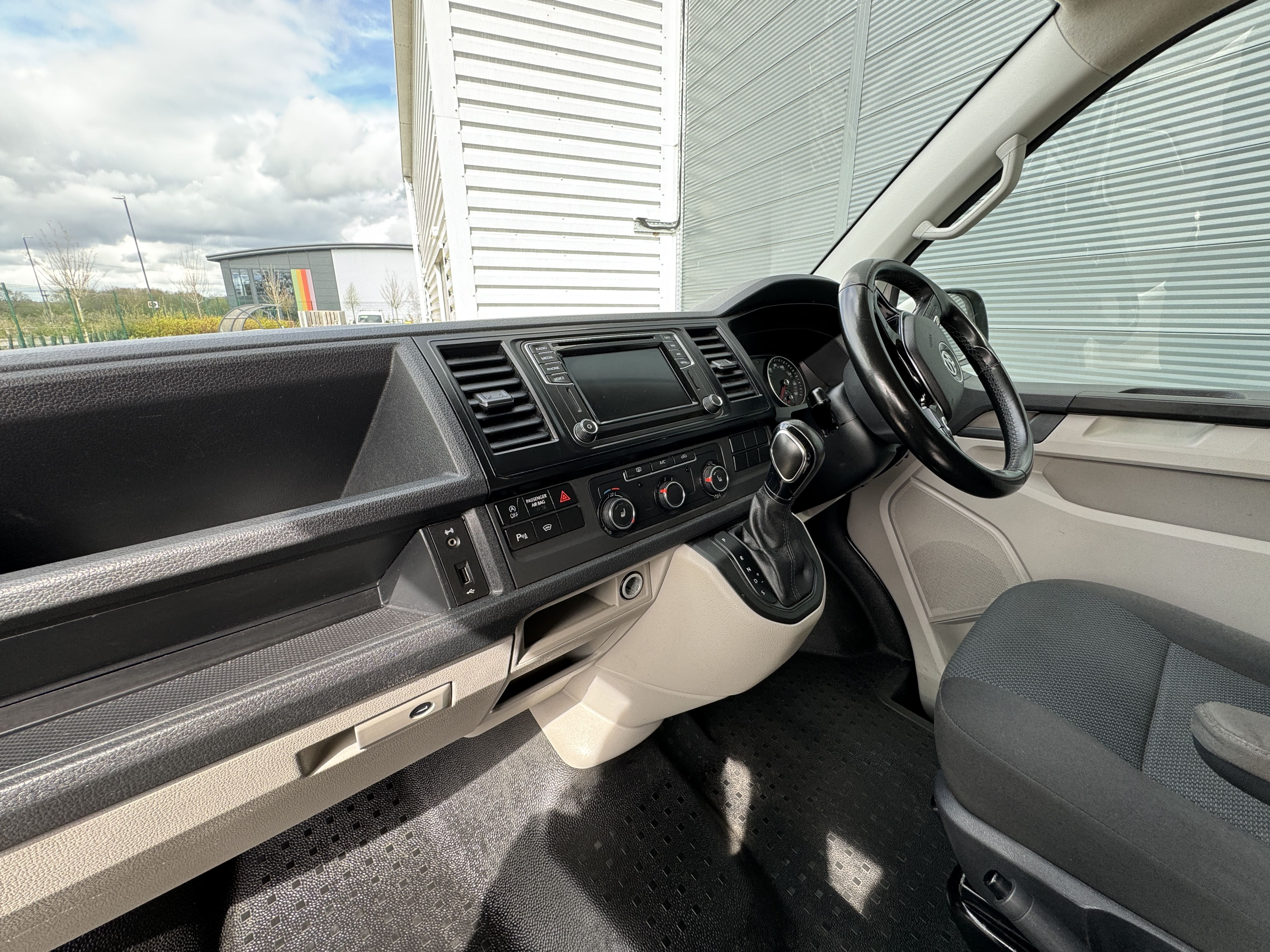 VW T6 Campervan 2.0 TDI T28 BlueMotion Tech Highline Panel Van 5dr Diesel DSG FWD SWB Euro 6 (150 ps)