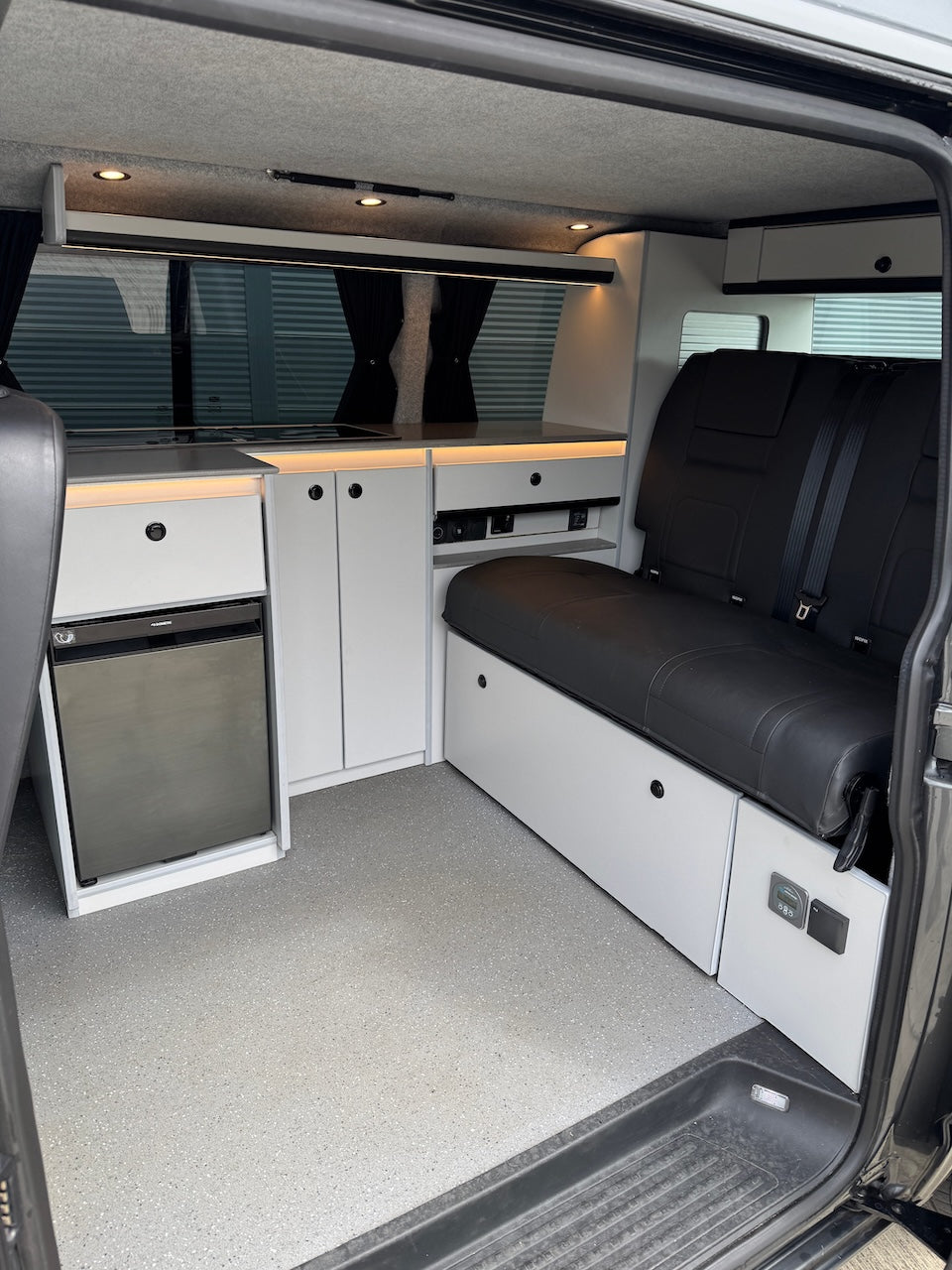 Volkswagen Transporter Campervan | SW72DOU