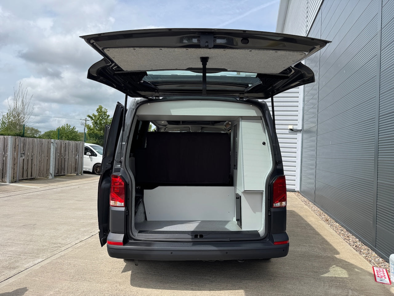 Volkswagen Transporter Campervan | SW72DOU