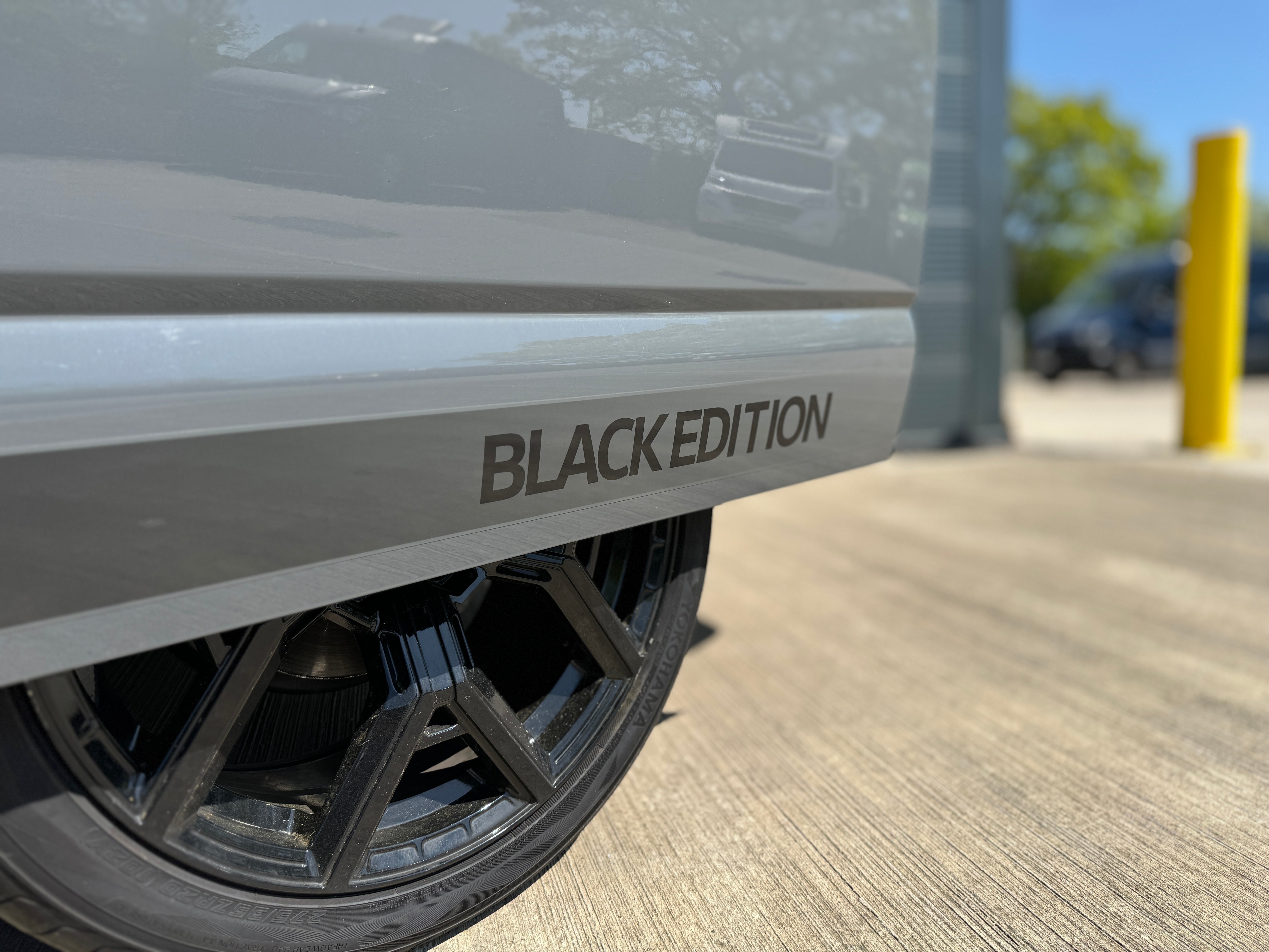 Volkswagen Transporter Sportline Black Edition Campervan