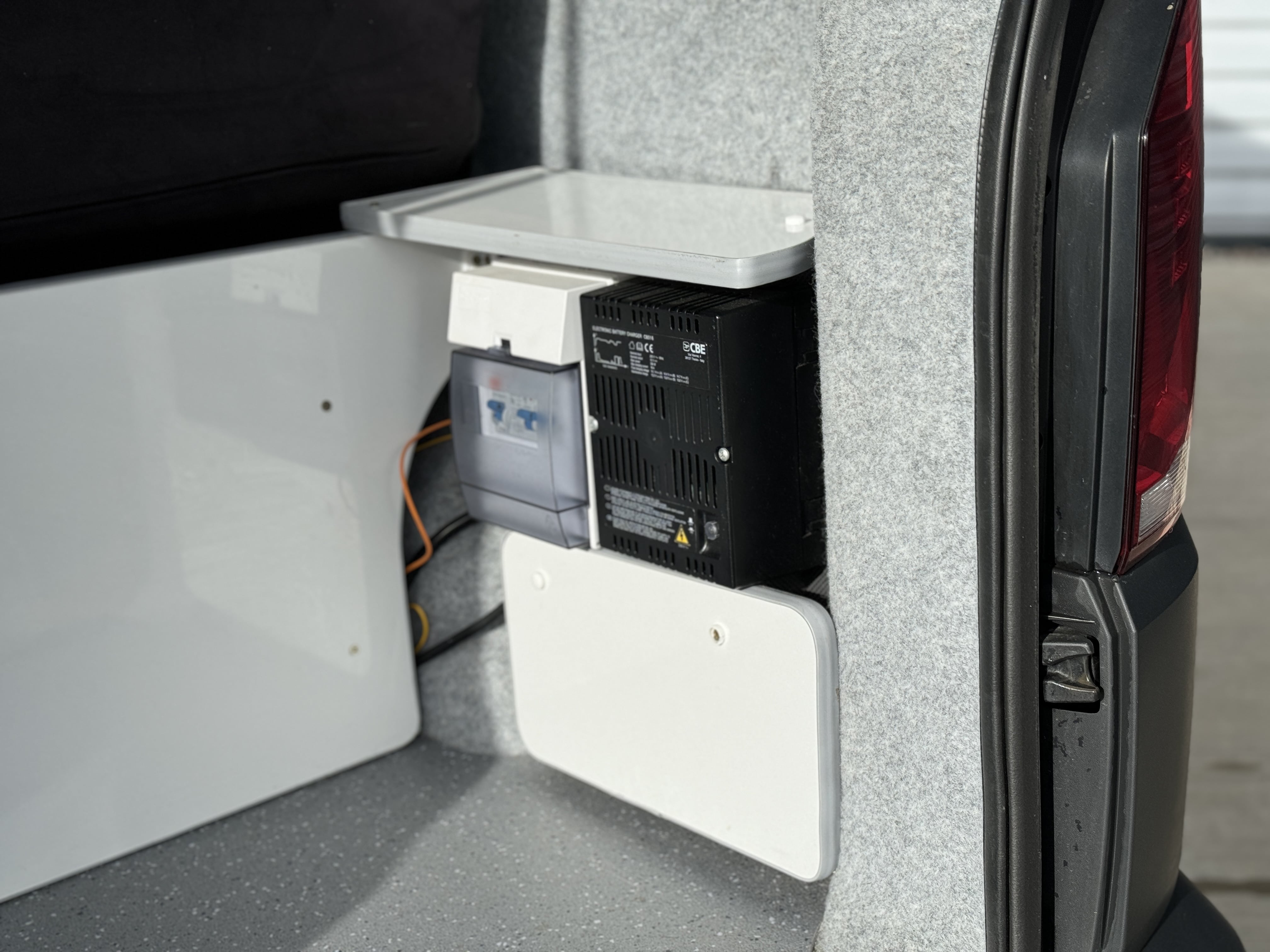 Volkswagen Transporter | 2.0 TDI T28 Manual SWB Euro 6 (150 ps) Day Van