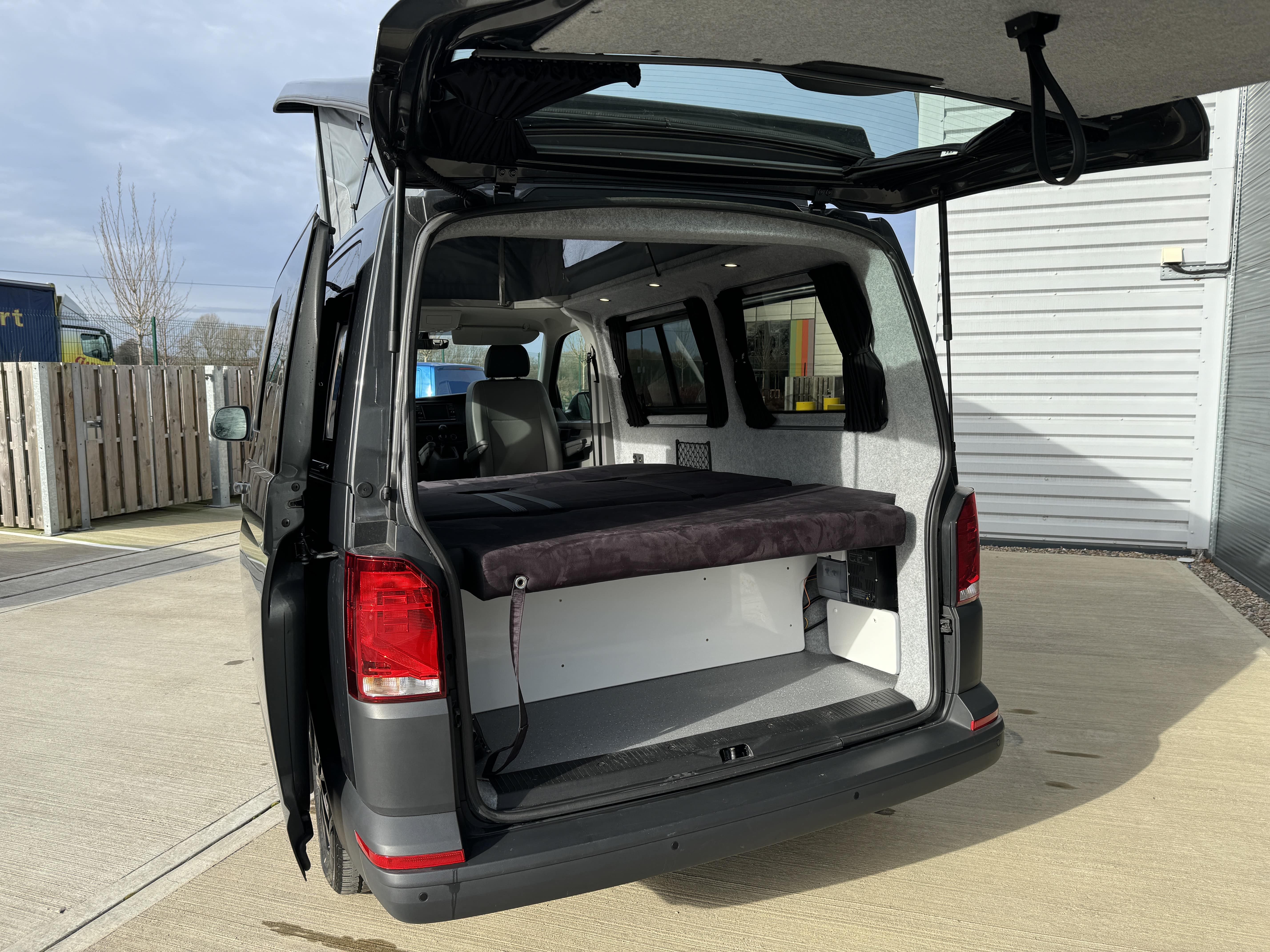 Volkswagen transporter best sale camper conversion