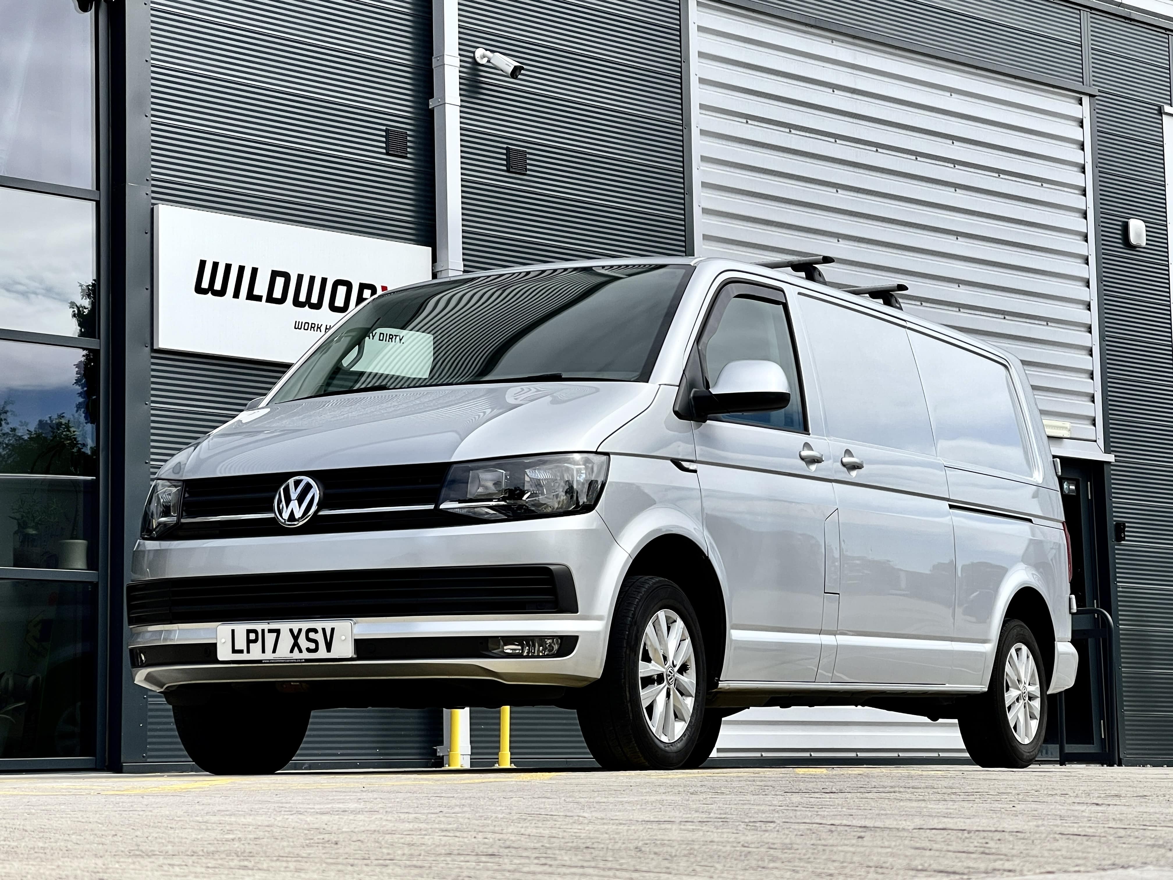 Volkswagen Transporter | 2.0 TDI T30 BlueMotion Tech Highline Panel Van 5dr Diesel Manual FWD LWB Euro 6 (s/s) (102 ps)