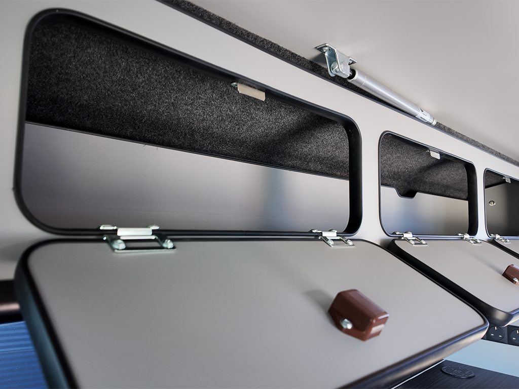 Volkswagen Transporter Sportline Black Edition Campervan