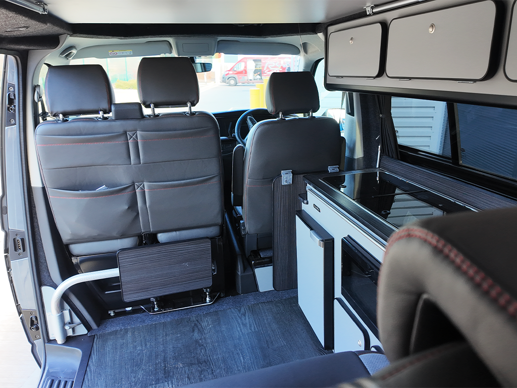 Volkswagen Transporter Sportline Black Edition Campervan