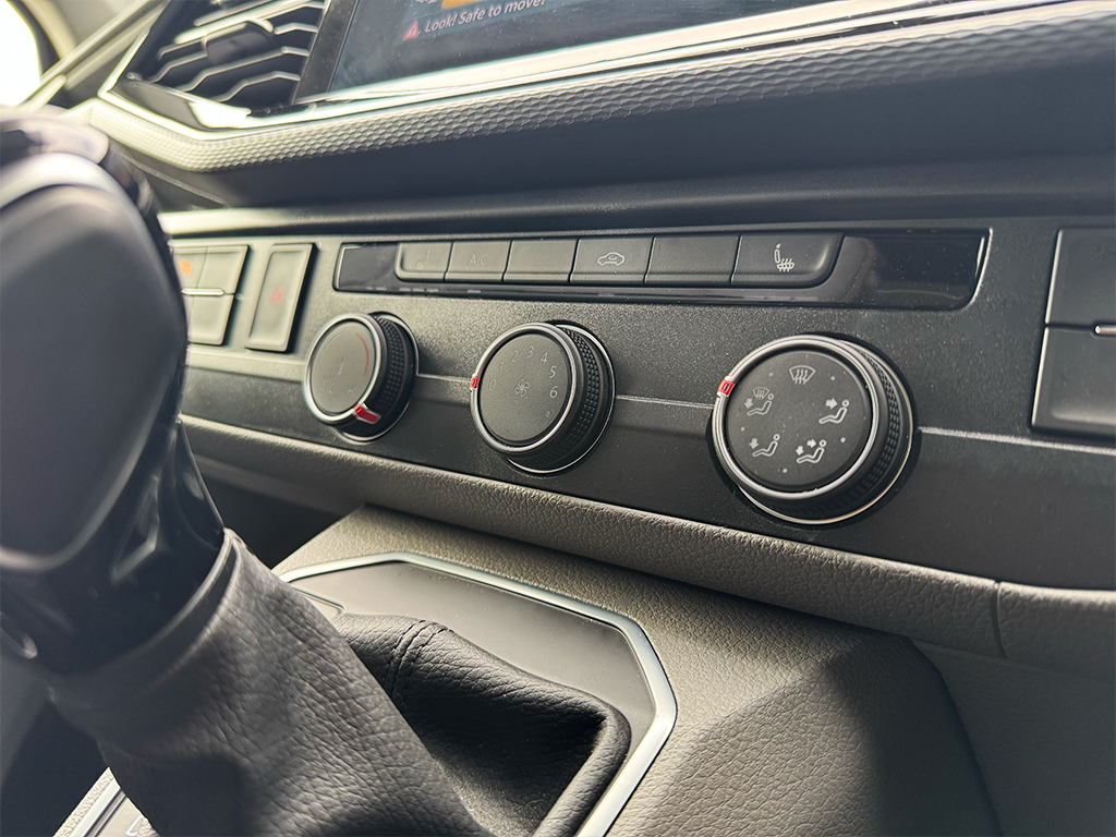 Volkswagen Transporter Sportline Black Edition Campervan