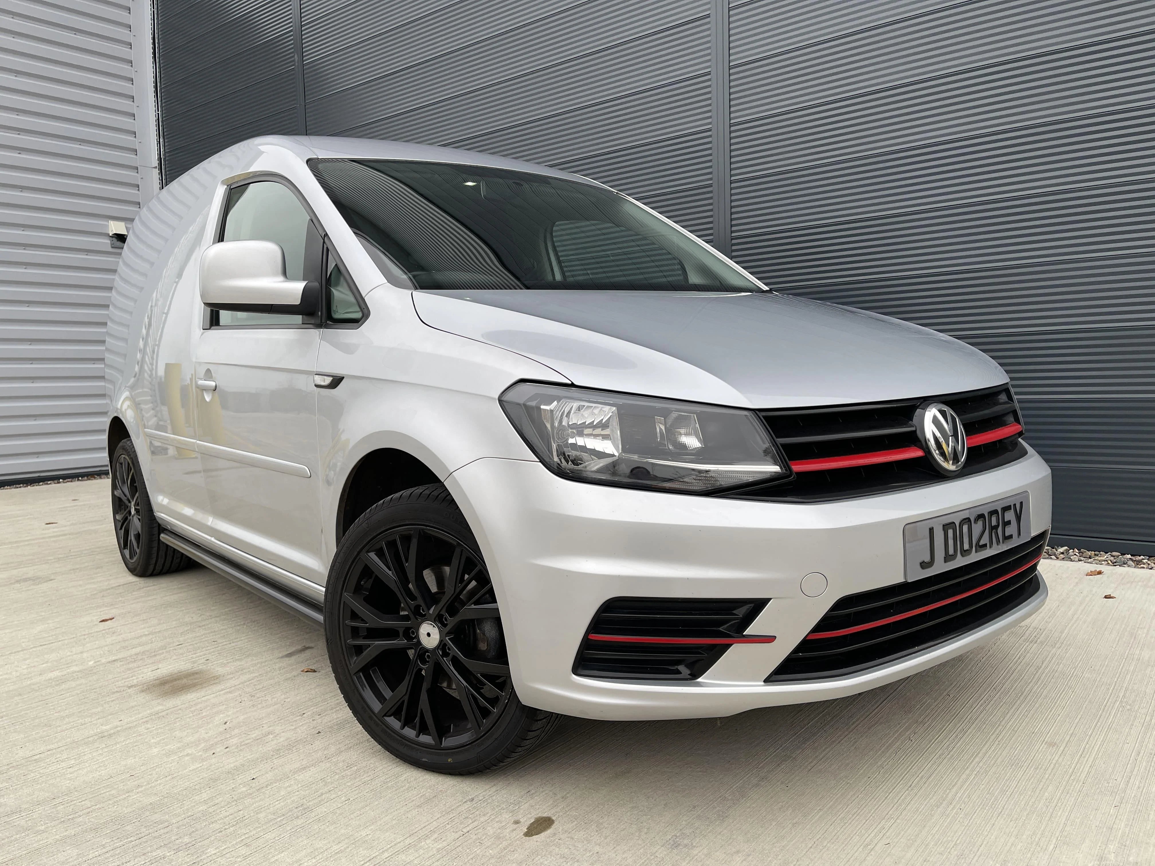 Volkswagen Caddy 2.0 TDI Trendline Manual (102 ps) - Wildworx | Campervan Conversions, Sales & Accessories -Volkswagen Caddy 2.0 TDI Trendline Manual (102 ps)