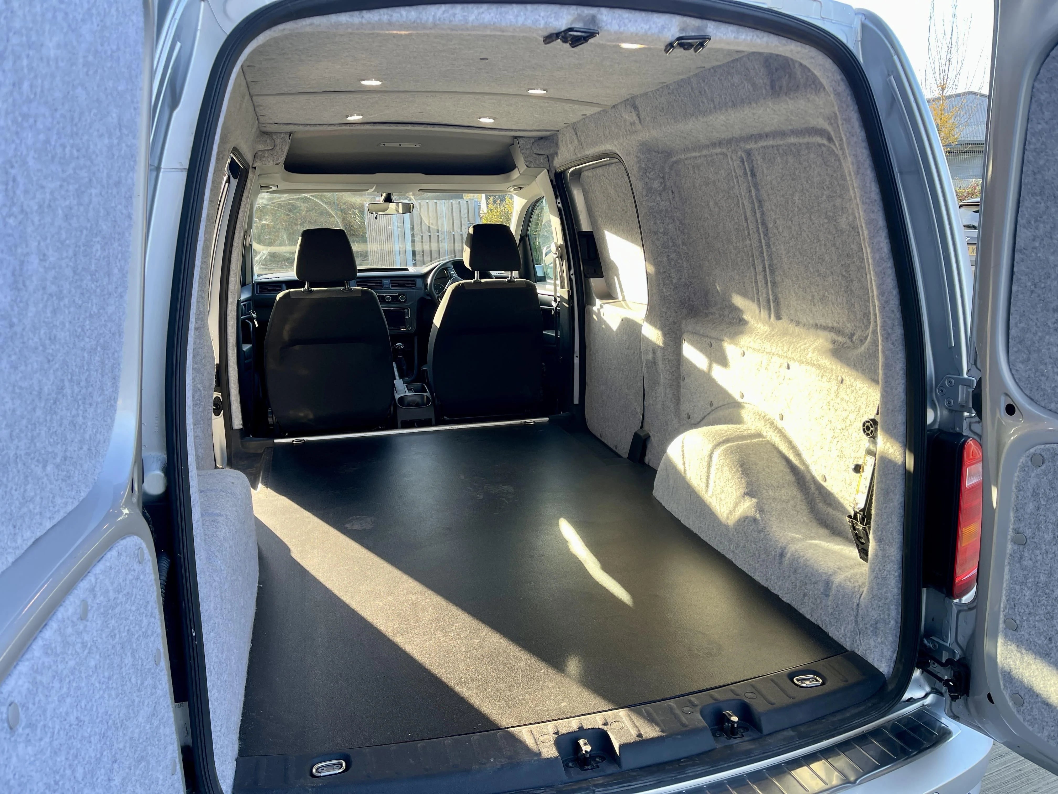 Volkswagen Caddy Maxi Highline Manual Euro 6 (102 ps) - Wildworx | Campervan Conversions, Sales & Accessories -Volkswagen Caddy Maxi Highline Manual Euro 6 (102 ps)